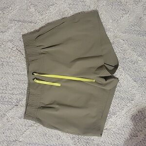 Backcountry Hiking Shorts - Size Medium